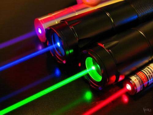 Eri värvi laserid