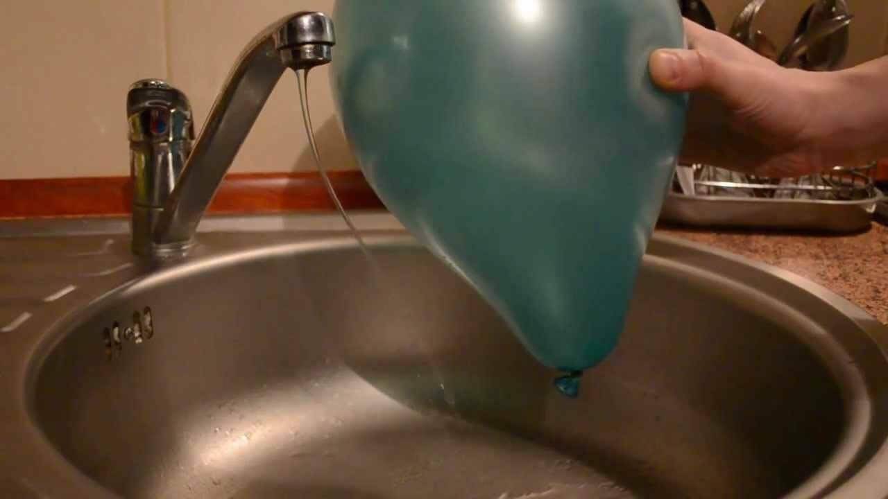 Laetud õhupall tõmbab veejuga