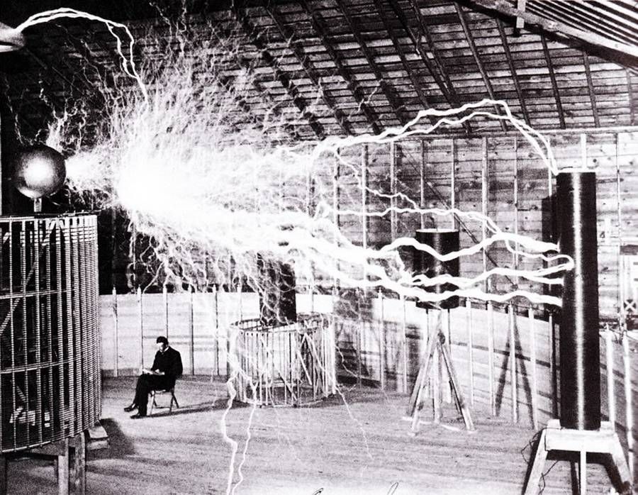 Tesla katsed