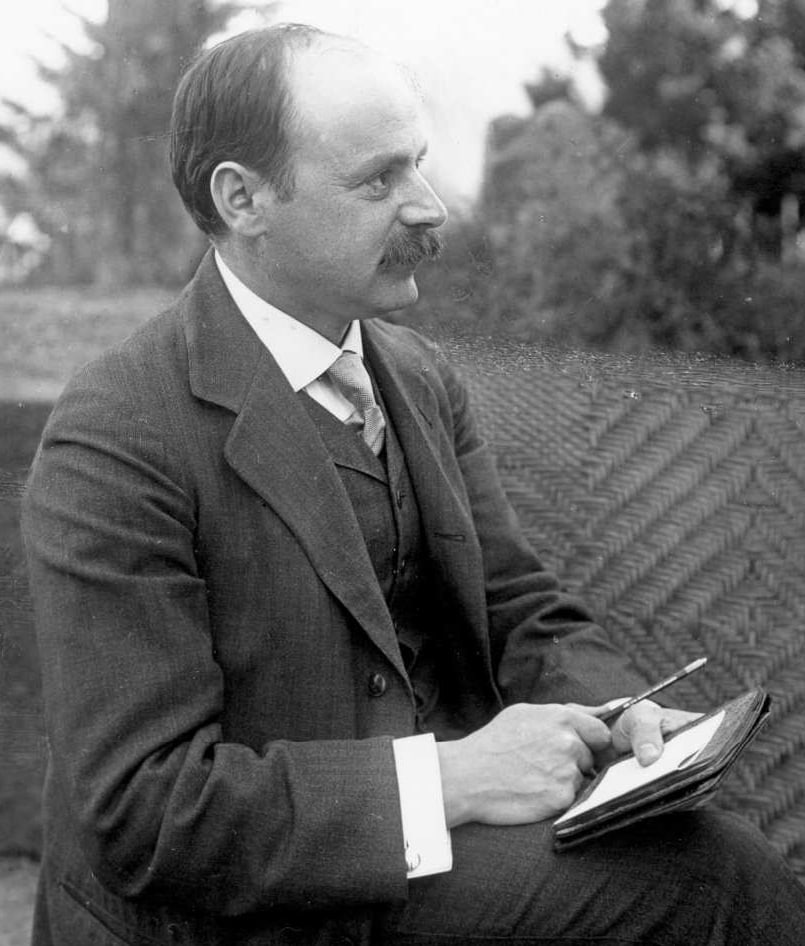 Karl Schwarzschild (1873 - 1916)