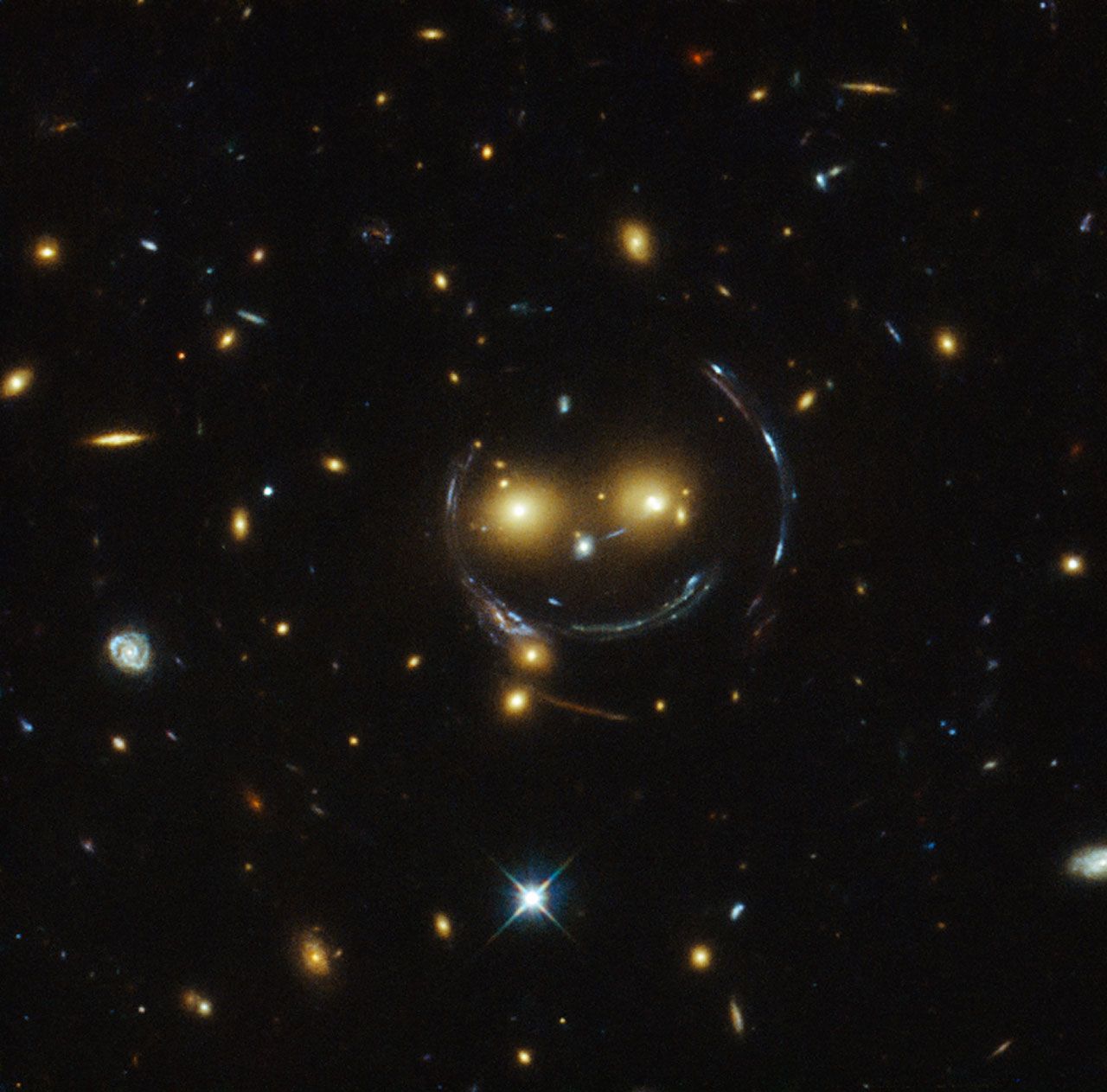 Galaktikate klaster SDSS J1038+4849