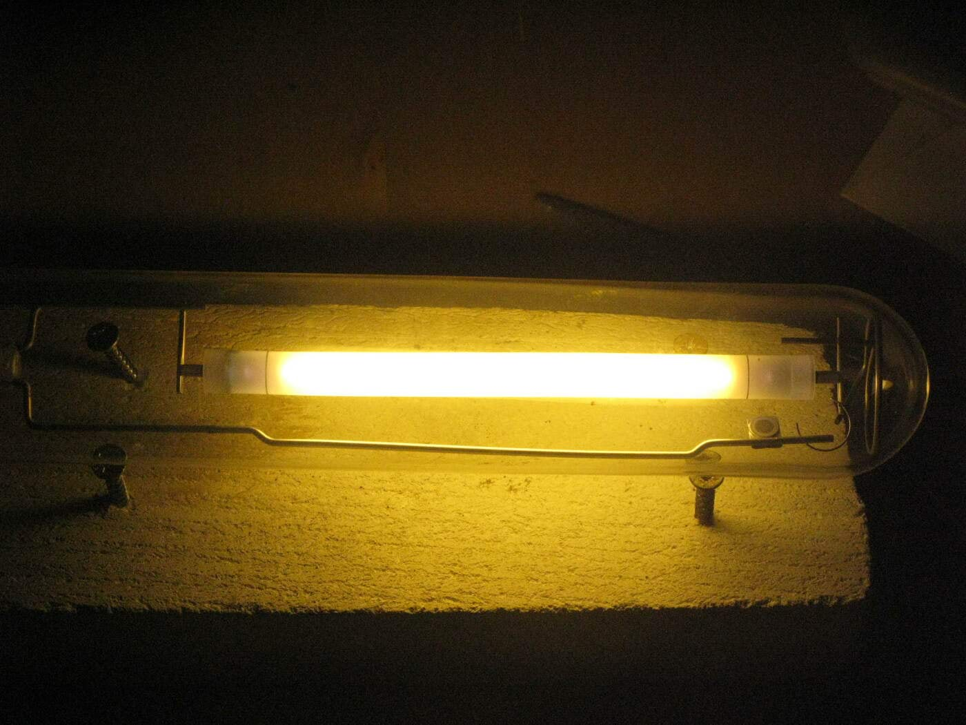 Kõrgrõhu naatriumlamp