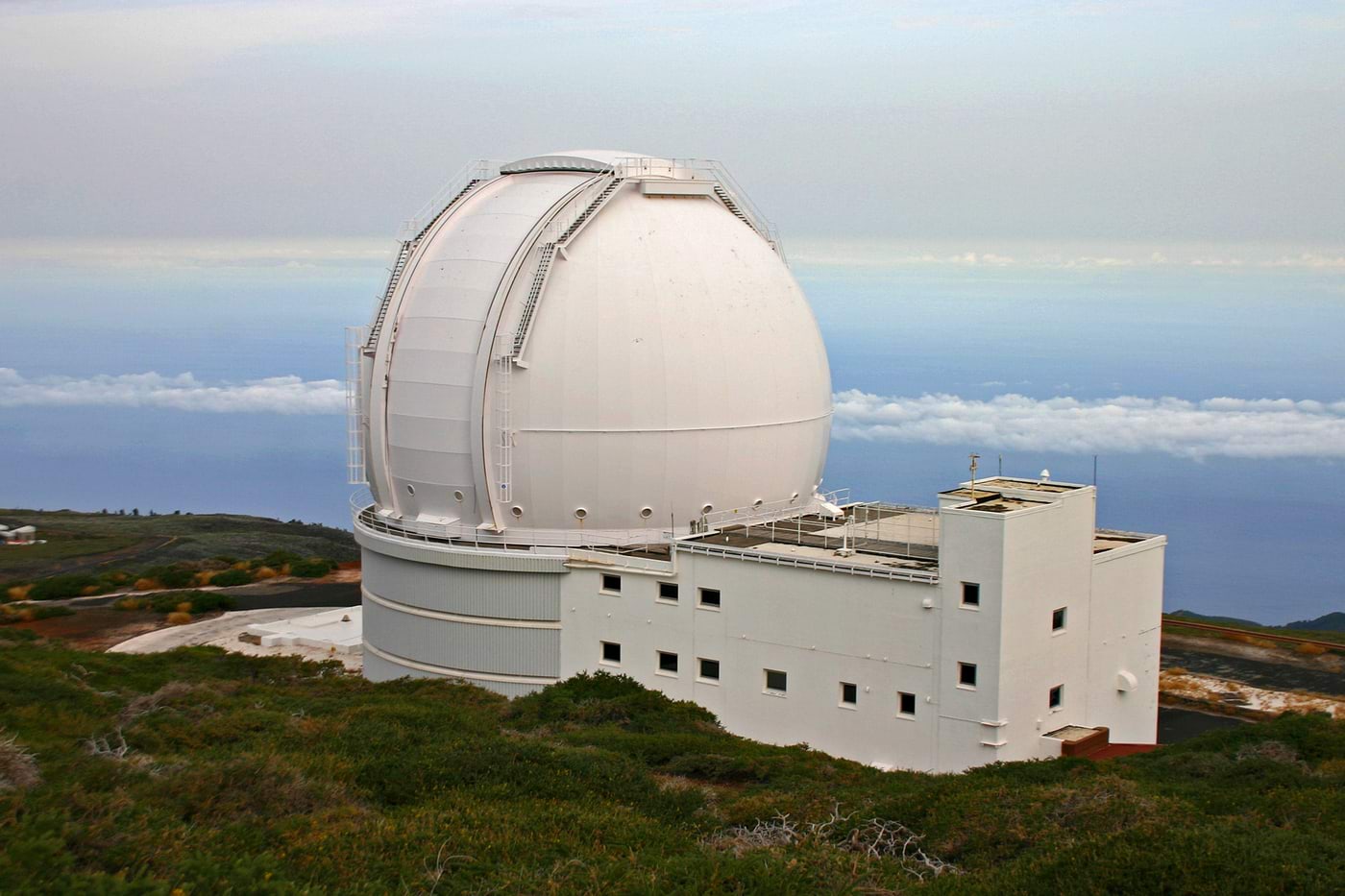 Herscheli teleskoobi kuppel Roque de los Muchachos observatooriumis, La Palmas, Kanaari saartel