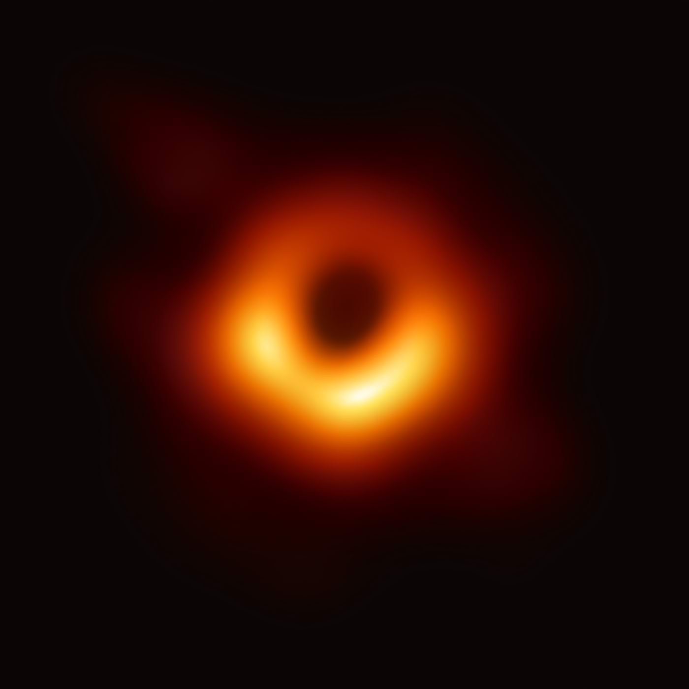Ülimassiivne must auk galaktika Messier 87 tsentris