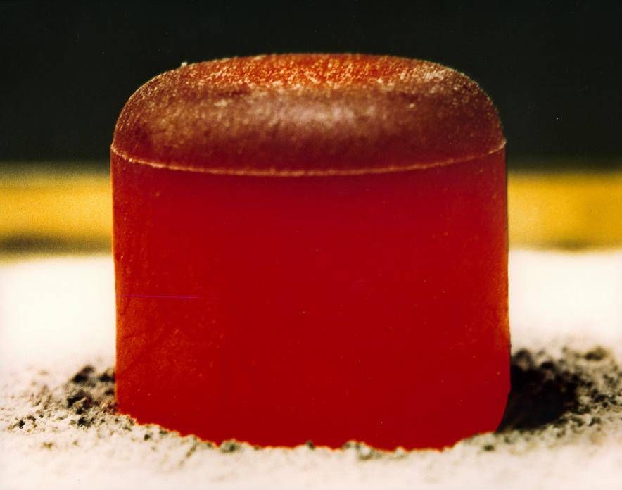 Plutooniumoksiidi silinder<br>